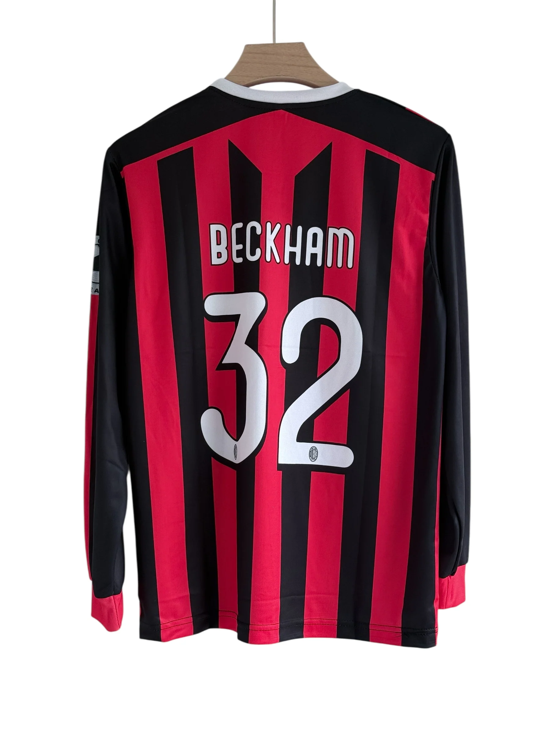Beckham-32 AC Milan 2009/10 - Image 2