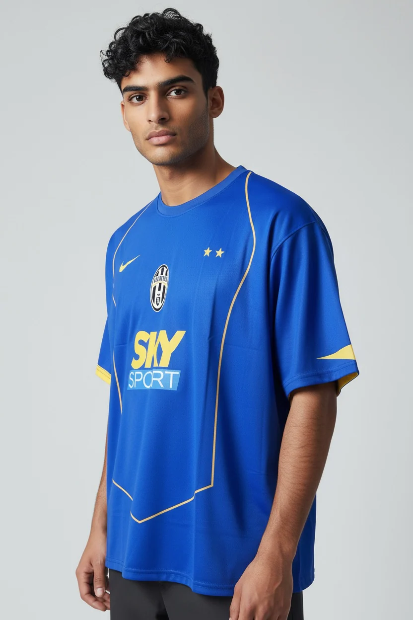 Ibrahimovic-09 Juventus Away 2004/05 Five sleeve - Image 4