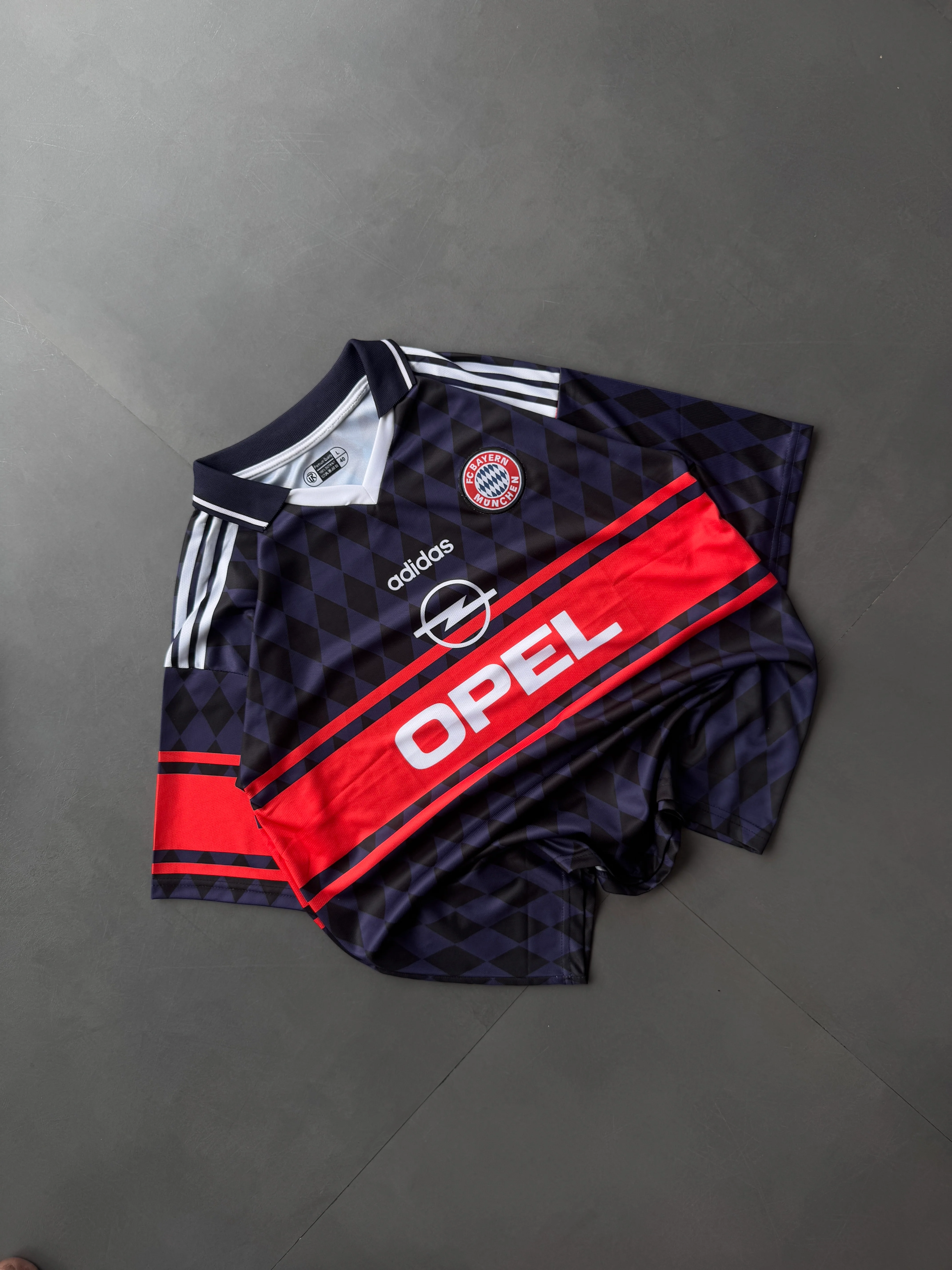 Matthaus-10 Bayern 1997/99 Five sleeve collar and embroidery - Image 3