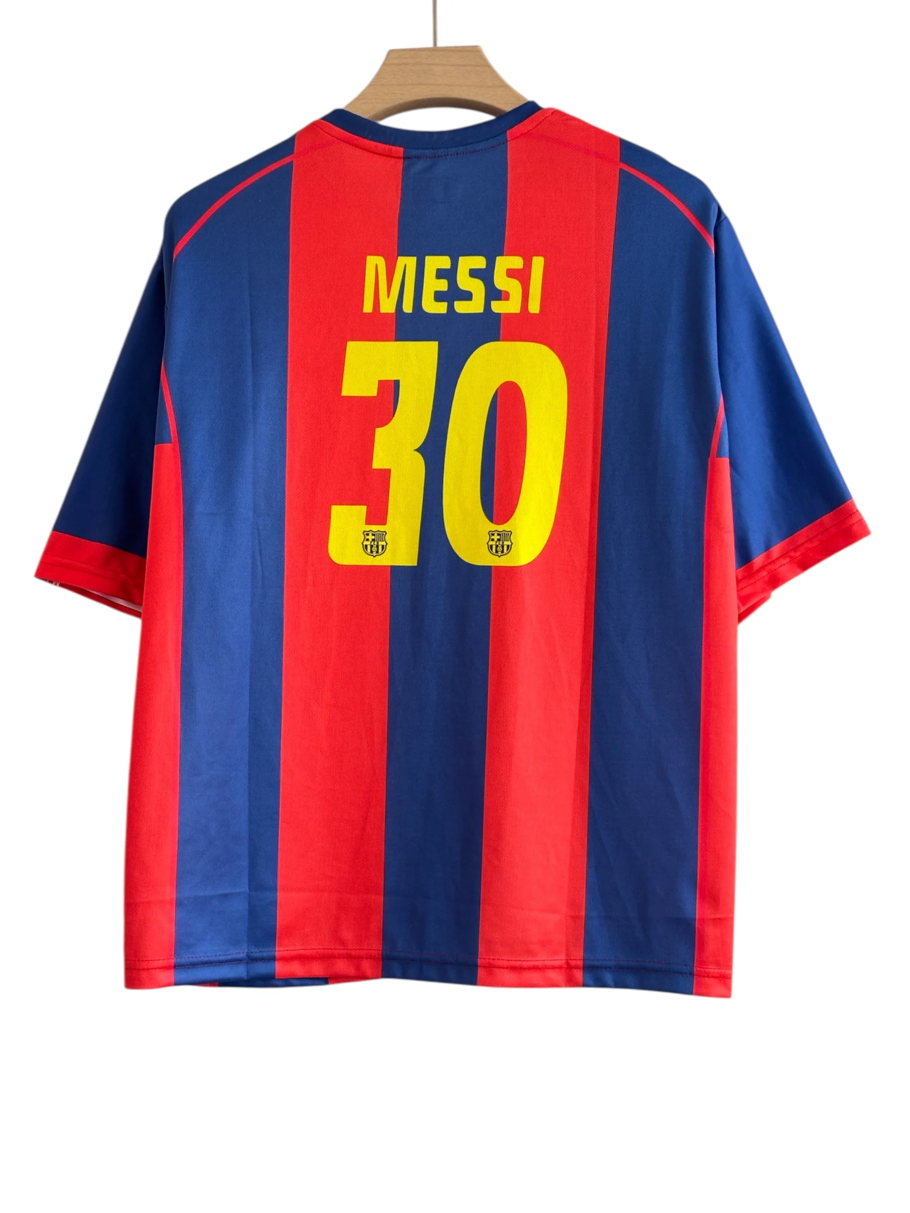 Messi-30 Barcelona 2004/05 Five sleeve with embroidery - Image 2