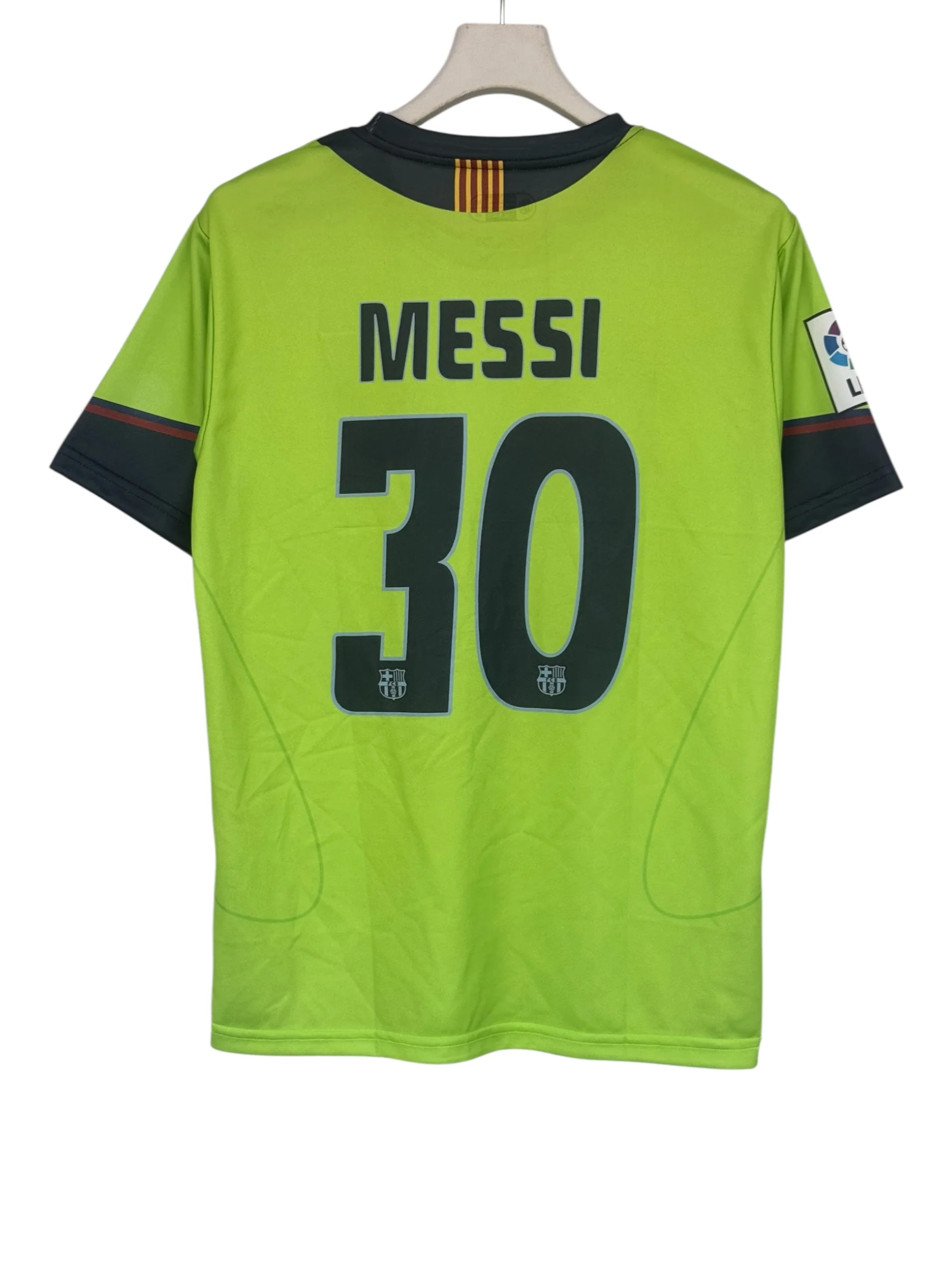 Messi-30 Barcelona 2005/06 away half sleeve with embroidery - Image 2