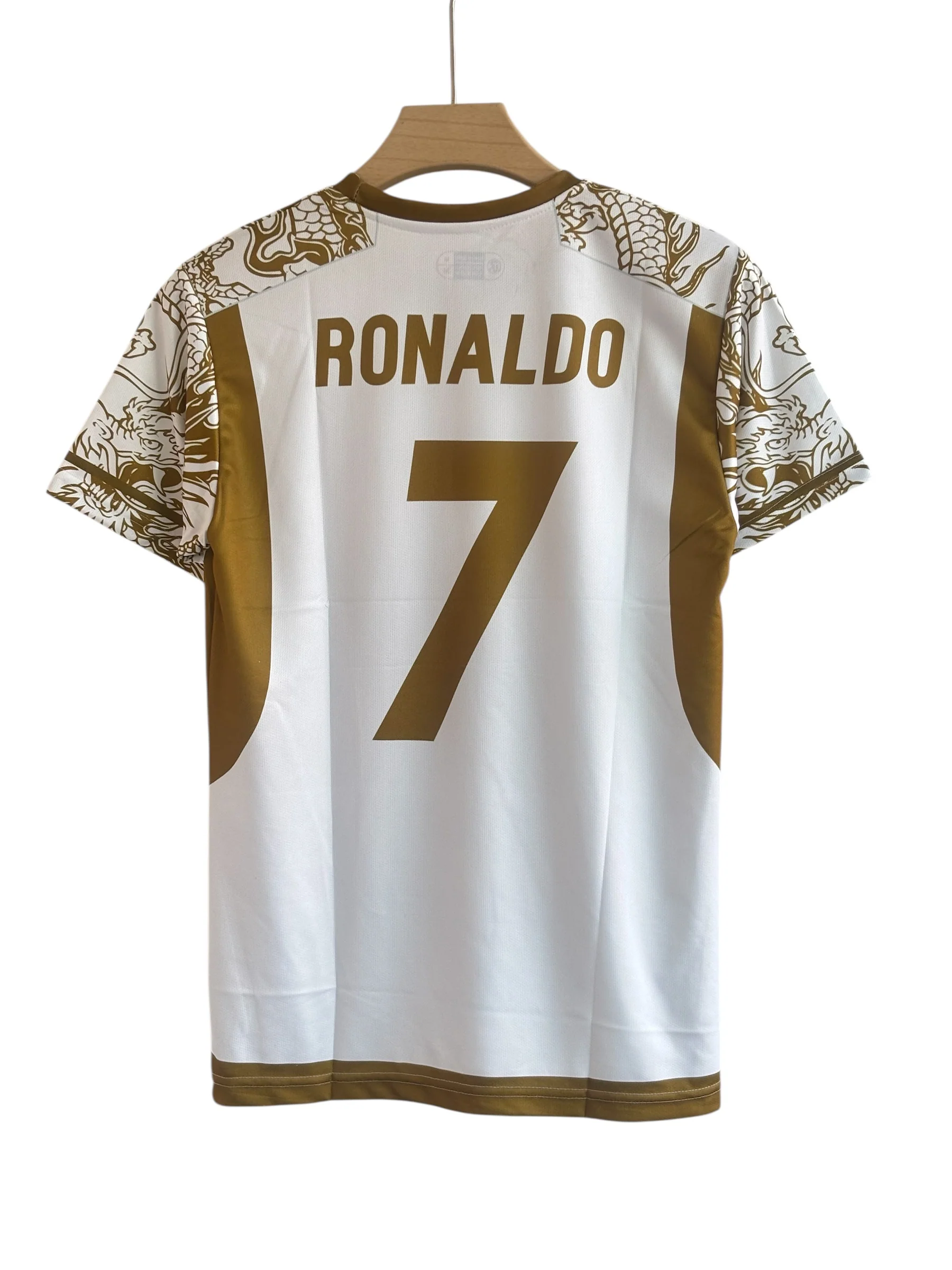 Ronaldo-7 Real Madrid special edition gold - Image 2